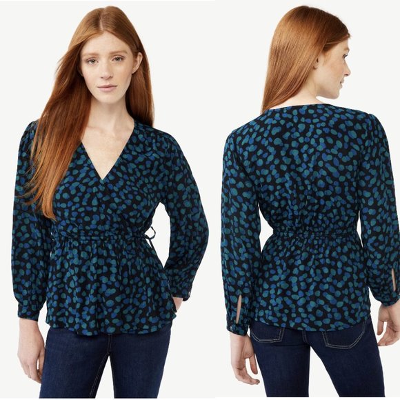 NWT Free Assembly Women's Pleated Shoulder Wrap Top with Long Sleeves Size S - Picture 1 of 8